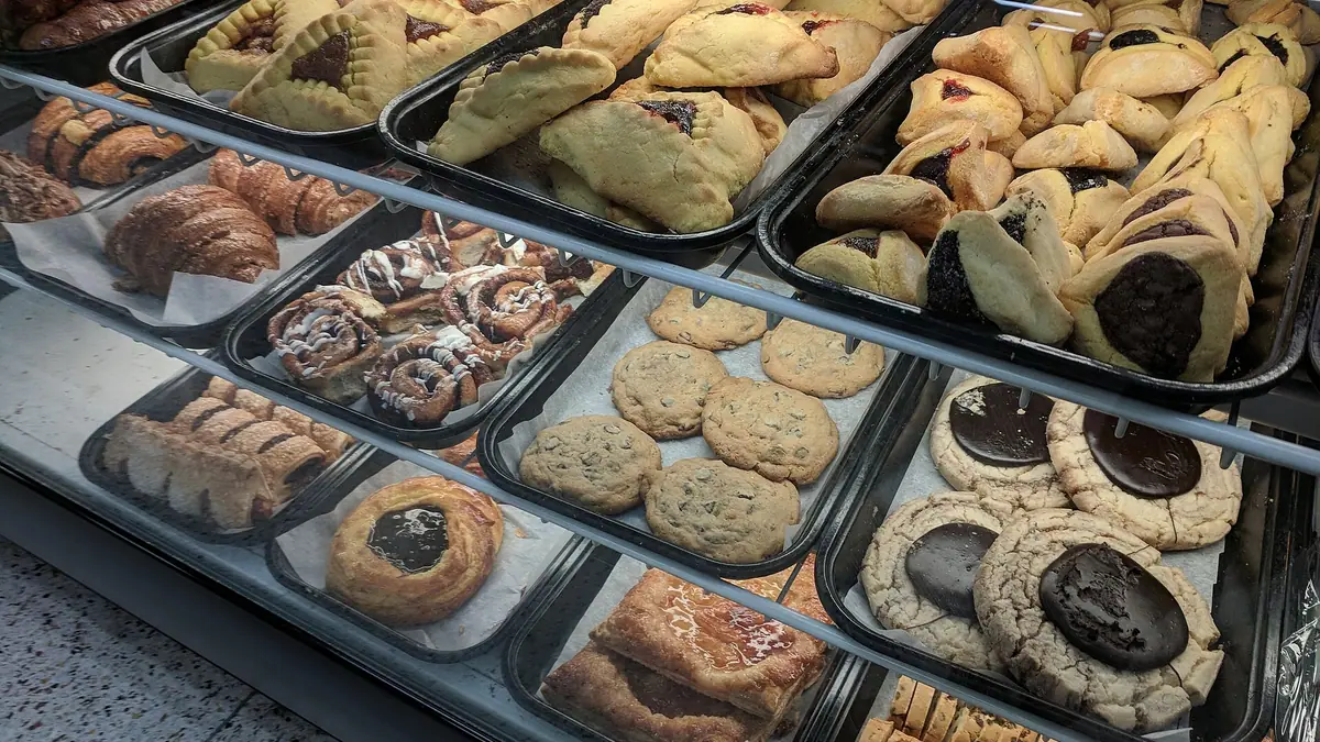 Cake Shop bakes